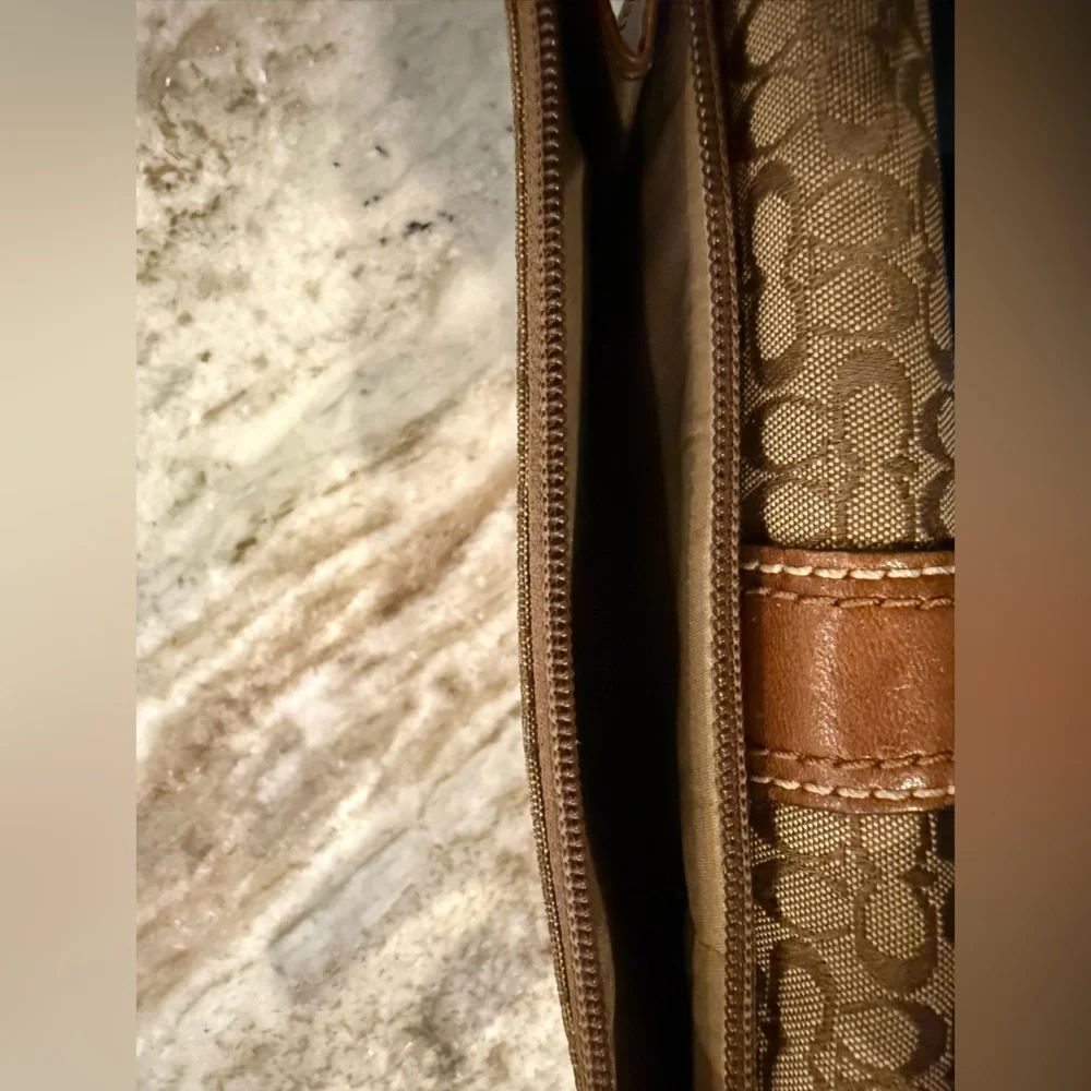 Coach Vintage Y2K Brown and Tan Signature mini C Wallet EXCELLENT condition